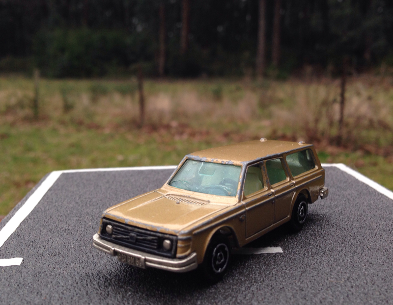 Illustration for article titled Wagon Wednesday: Majorette Volvo 245 DL Estate (Brown Wagon!!)